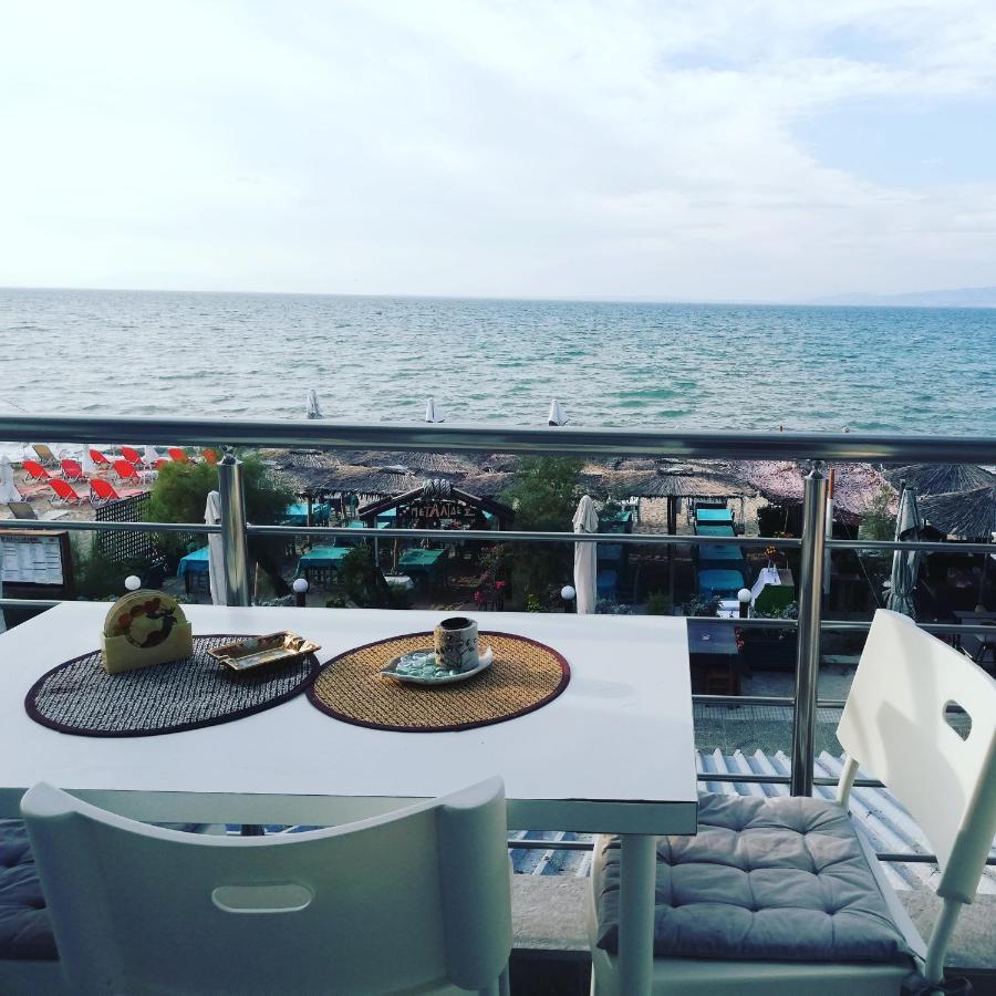 Aktis Sea View Studios Peraía Екстериор снимка