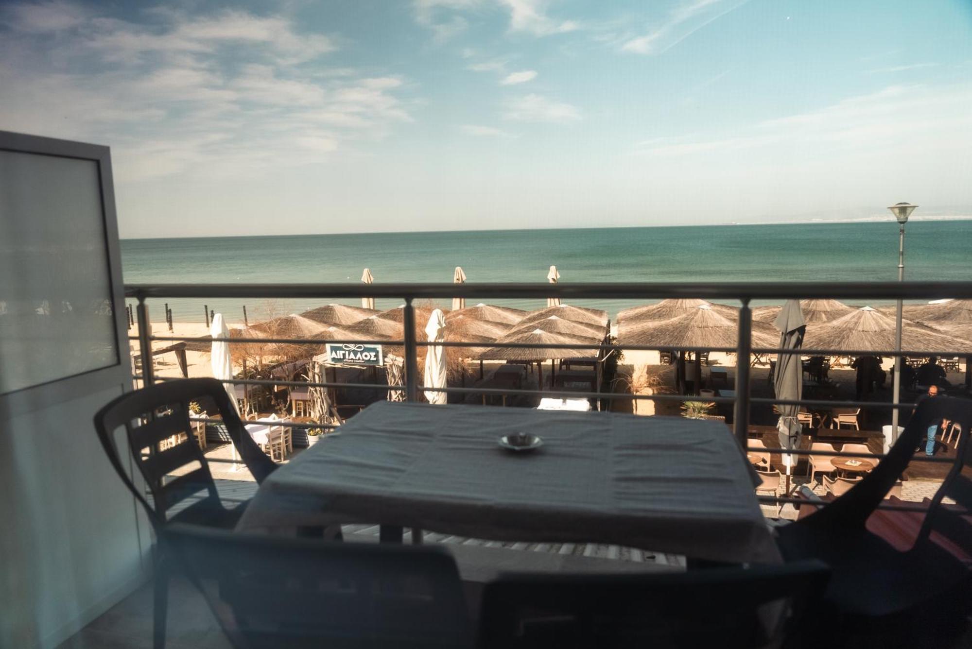 Aktis Sea View Studios Peraía Екстериор снимка